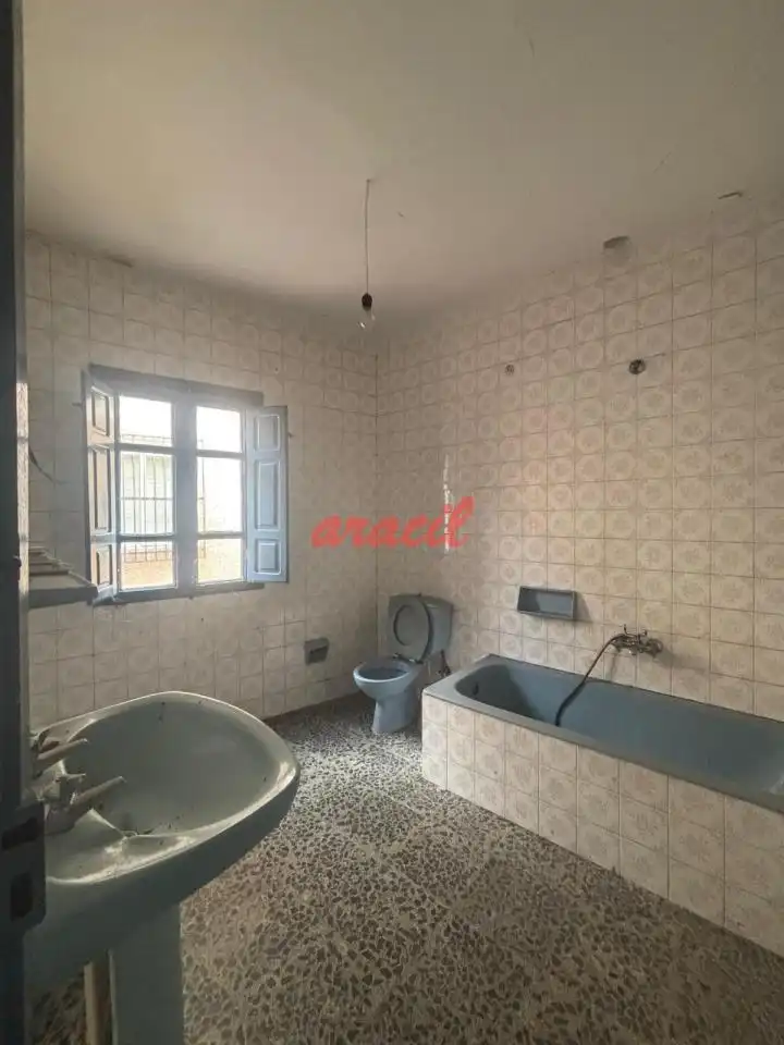 Baño de Casa o chalet en venta en Ourense Capital  con Calefacción, Jardín privado y Trastero