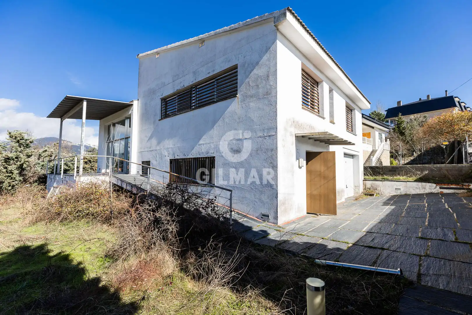 Vista exterior de Casa o chalet en venta en Becerril de la Sierra con Calefacción y Jardín privado
