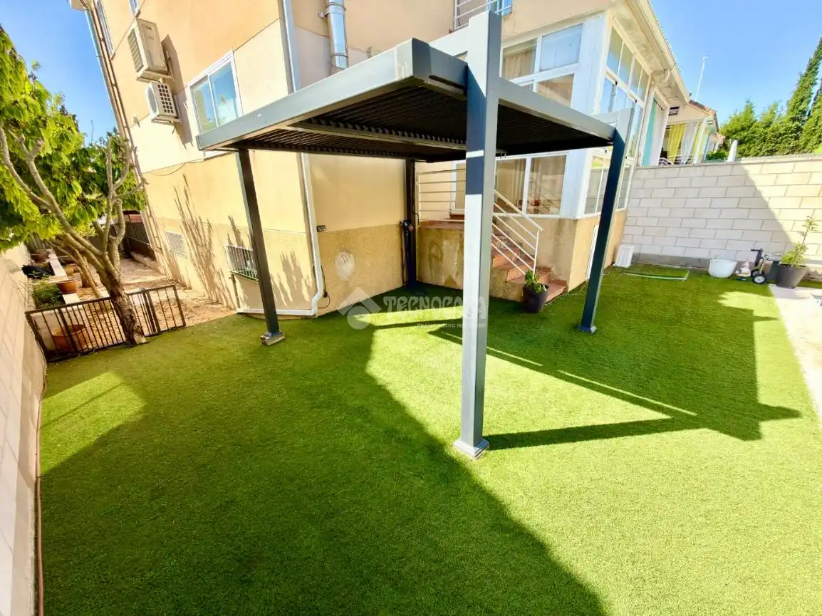 Terraza de Casa adosada en venta en Cabanillas del Campo con Calefacción, Parquet y Trastero