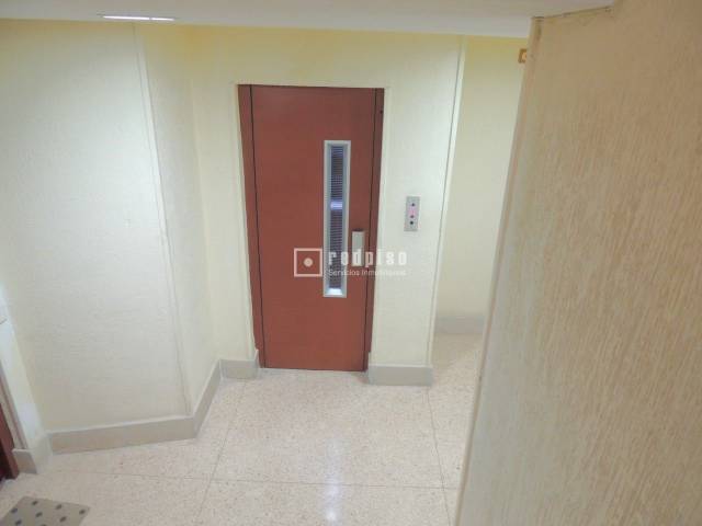 Piso en Venta en Valdeacederas