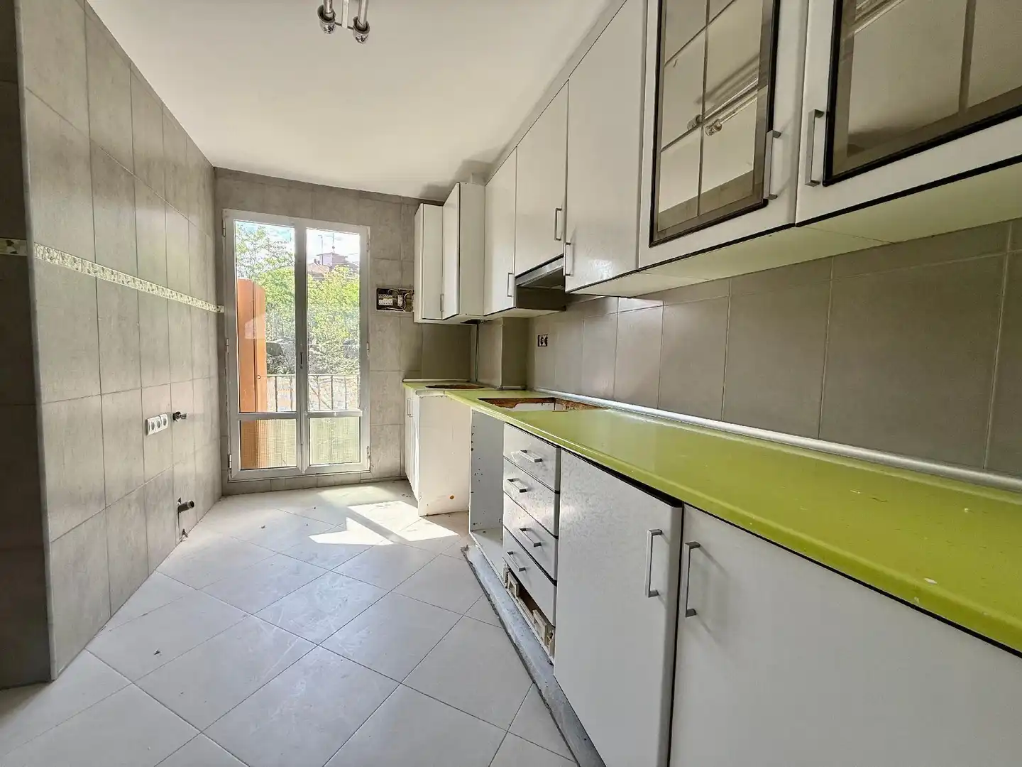 Kitchen of Flat for sale in Basauri 