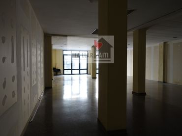 Gewerbefläche zur Miete in Calle Reina