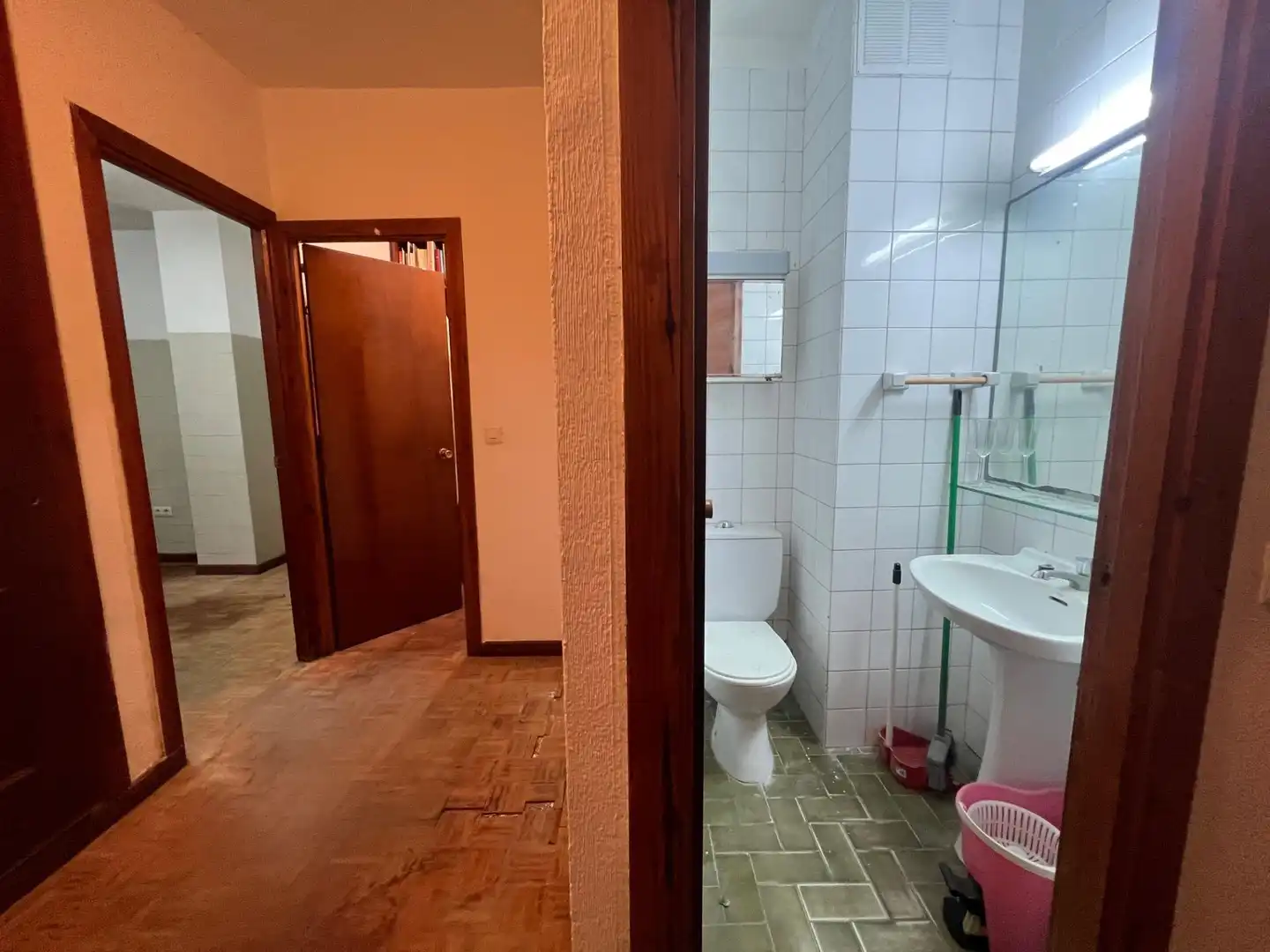 Bathroom of Ground floor for sale in Marbella