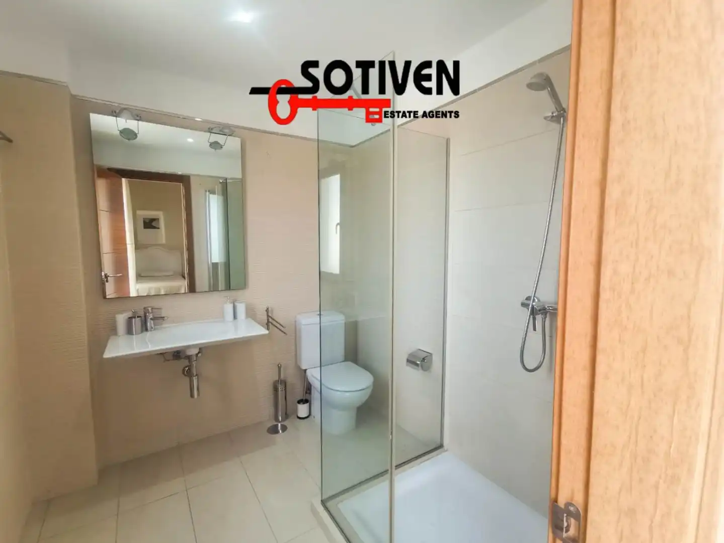 Badezimmer von Dachboden zum Verkauf in Adeje mit Terrasse und Möbliert
