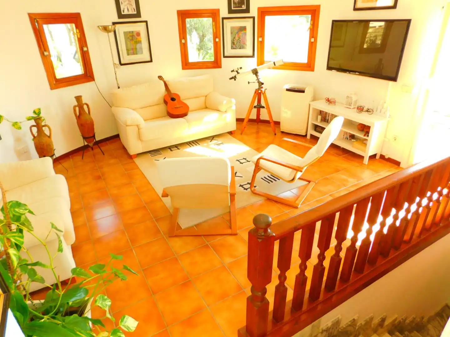 Sala d'estar de Casa o xalet en venda en Roses amb Aire condicionat, Jardí privat i Terrassa