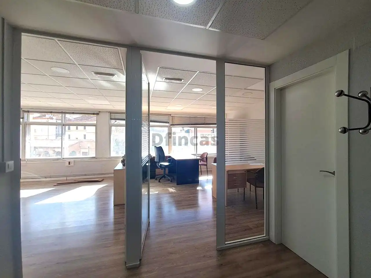 Oficina de alquiler en Teruel