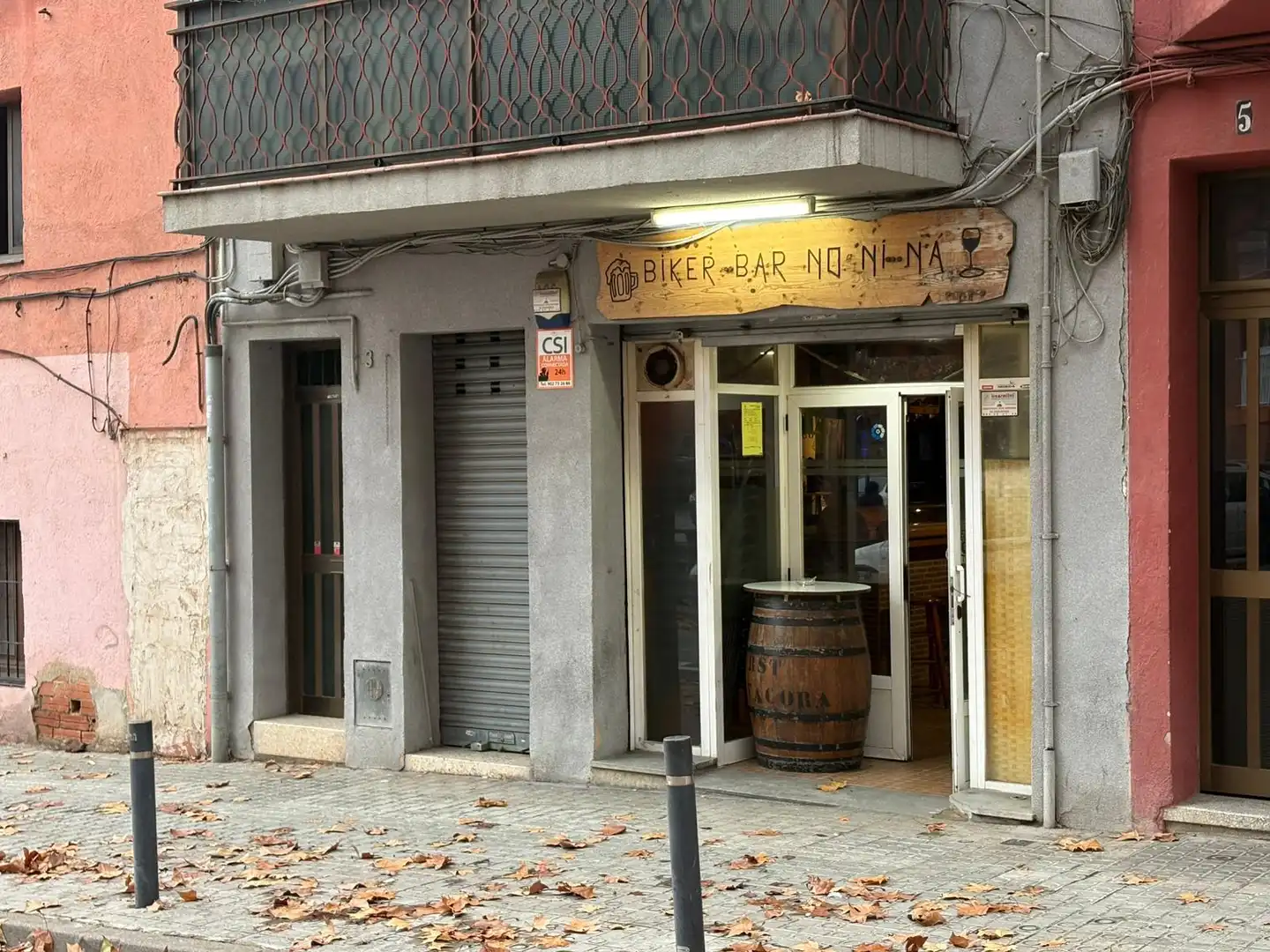 Vista exterior de Local en traspaso en Mataró con Aire acondicionado, Calefacción y Amueblado