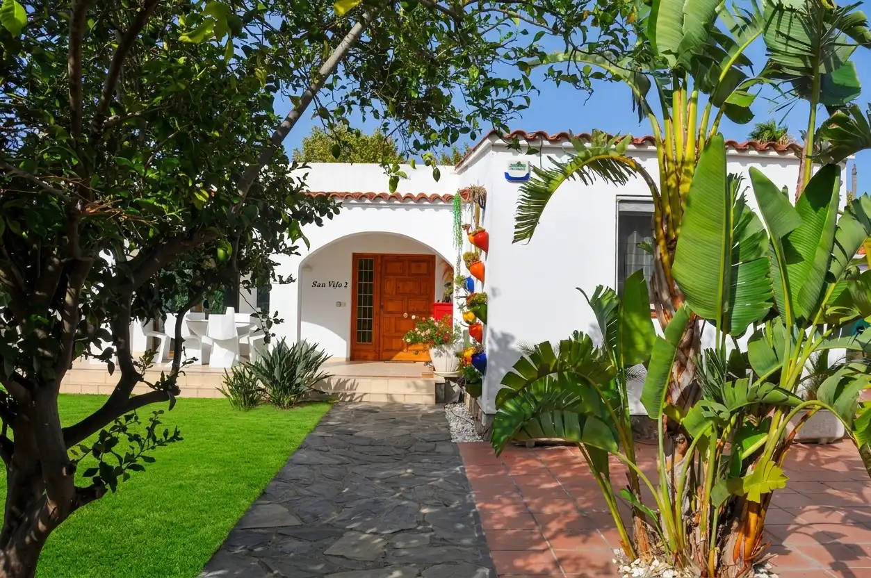 Exterior view of Houses for sale in Empuriabrava  with Air Conditioner, Heating and Private garden