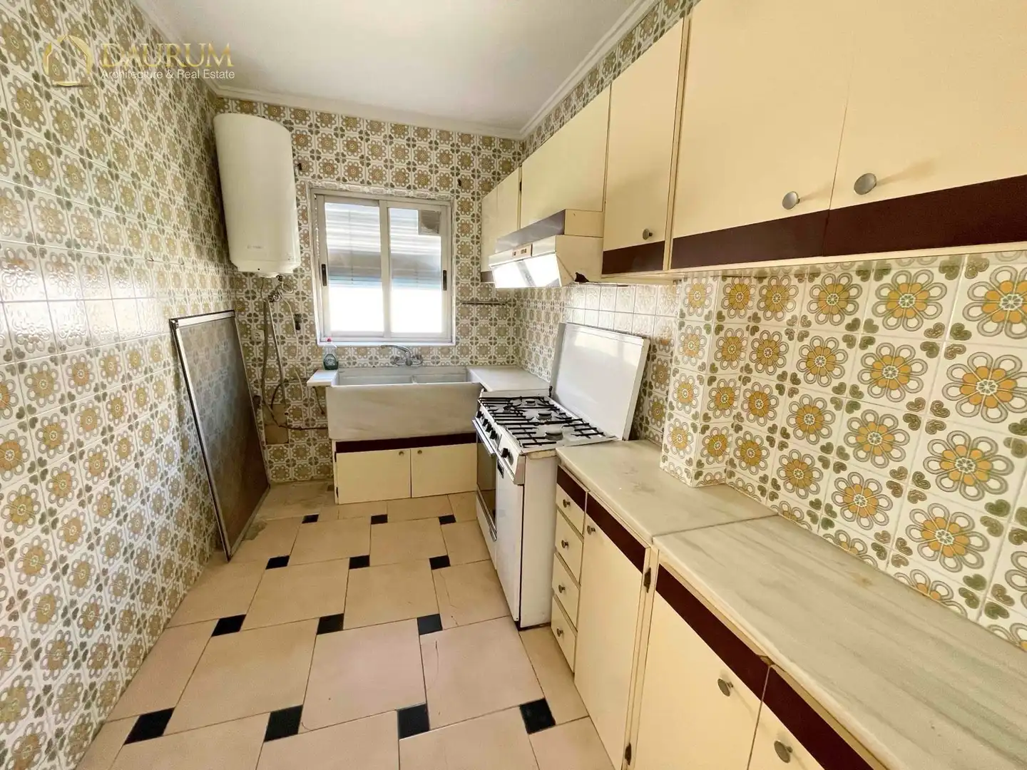 Kitchen of Flat for sale in Valencia  with Terrace and Storage room