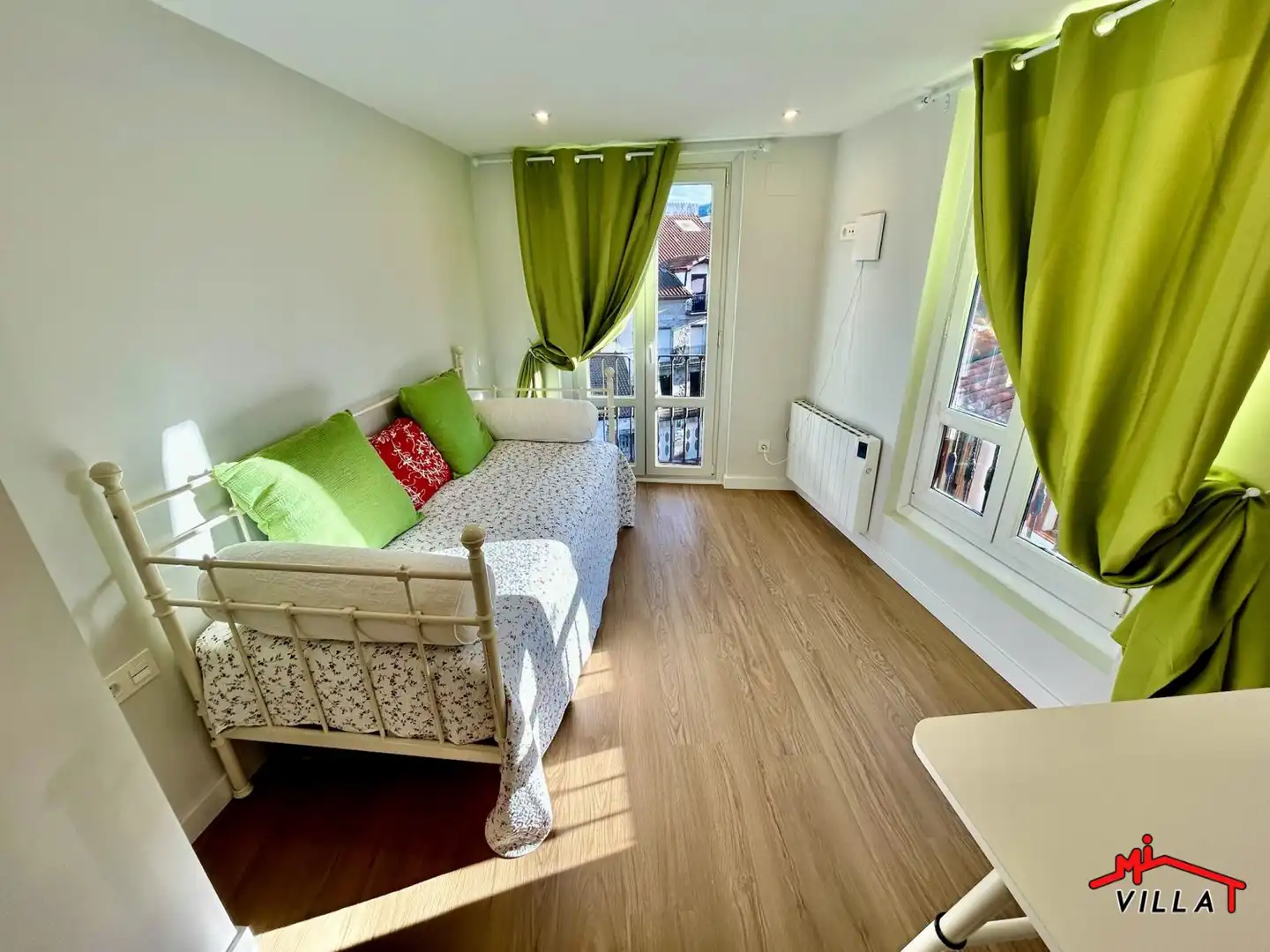 Bedroom of Flat for sale in Laredo  with Heating, Parquet flooring and Balcony