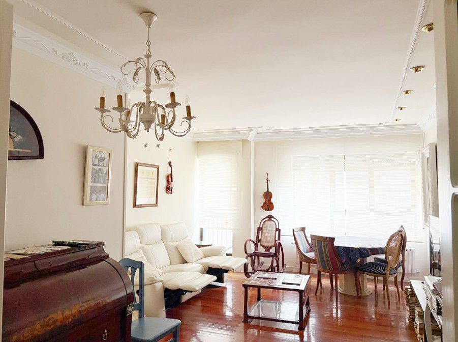 Sala d'estar de Pis en venda en Salamanca Capital amb Calefacció, Parquet i Terrassa