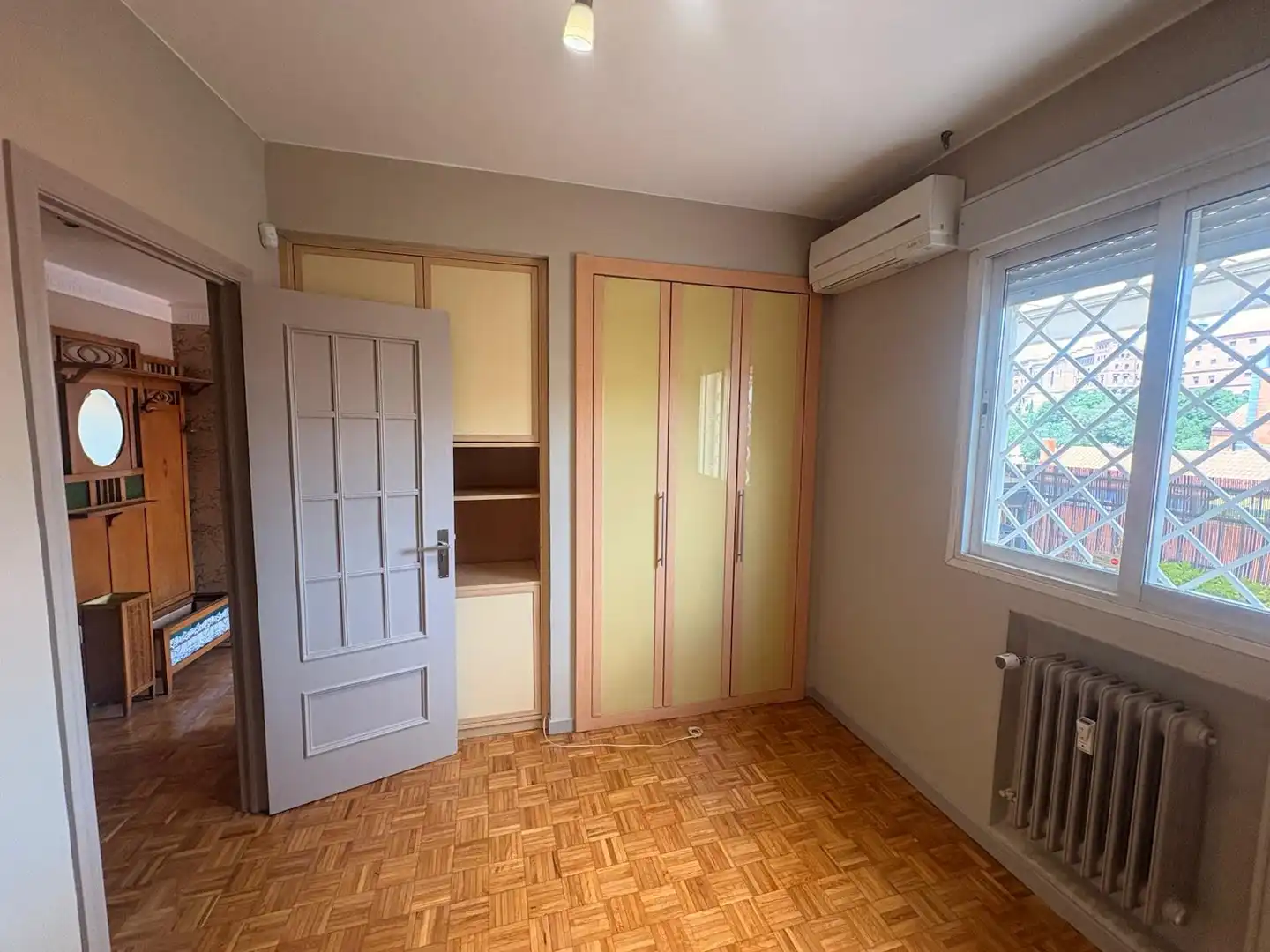 Schlafzimmer von Wohnung zur Miete in Madrid mit Heizung und Terrasse