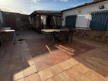 Casa rústica en venda a larga