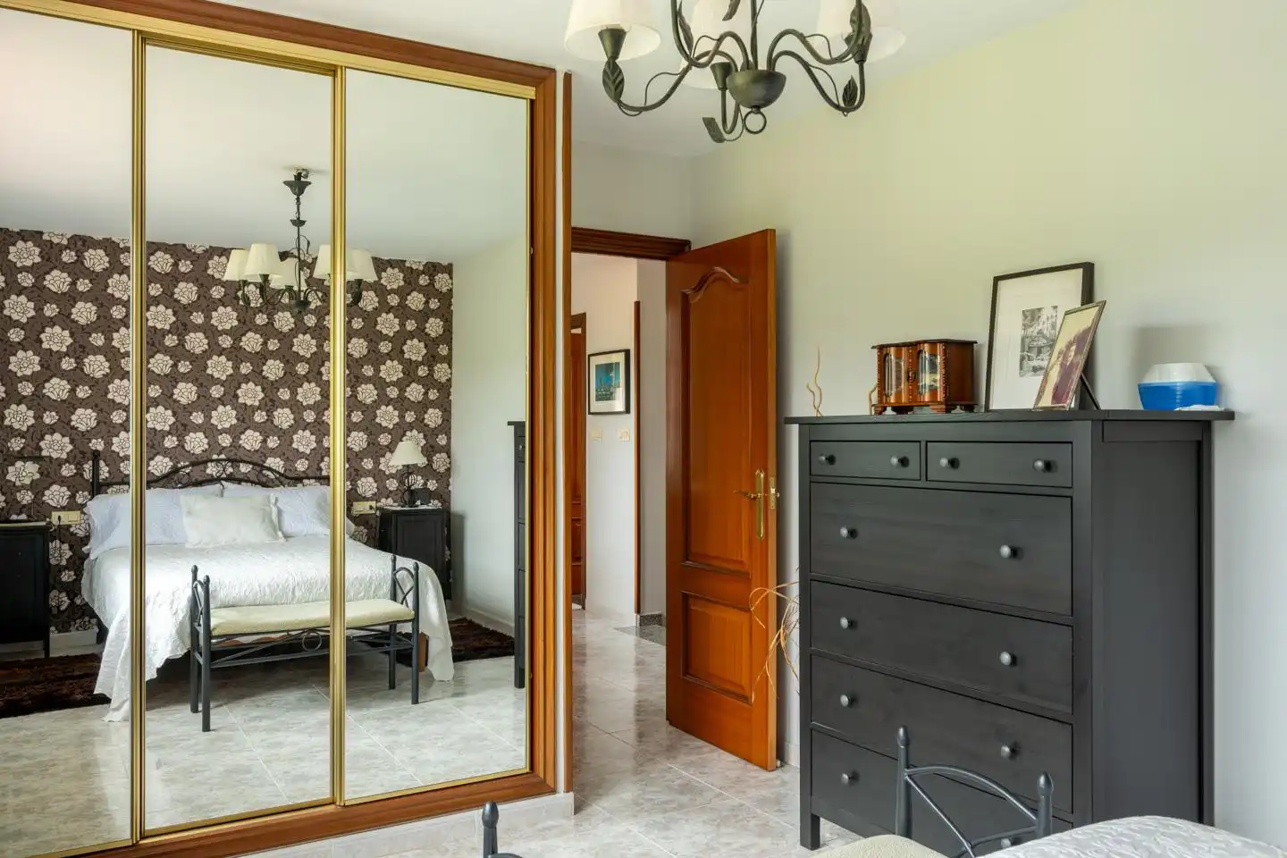 Bedroom of Houses for sale in Bergondo  with Heating, Private garden and Swimming Pool
