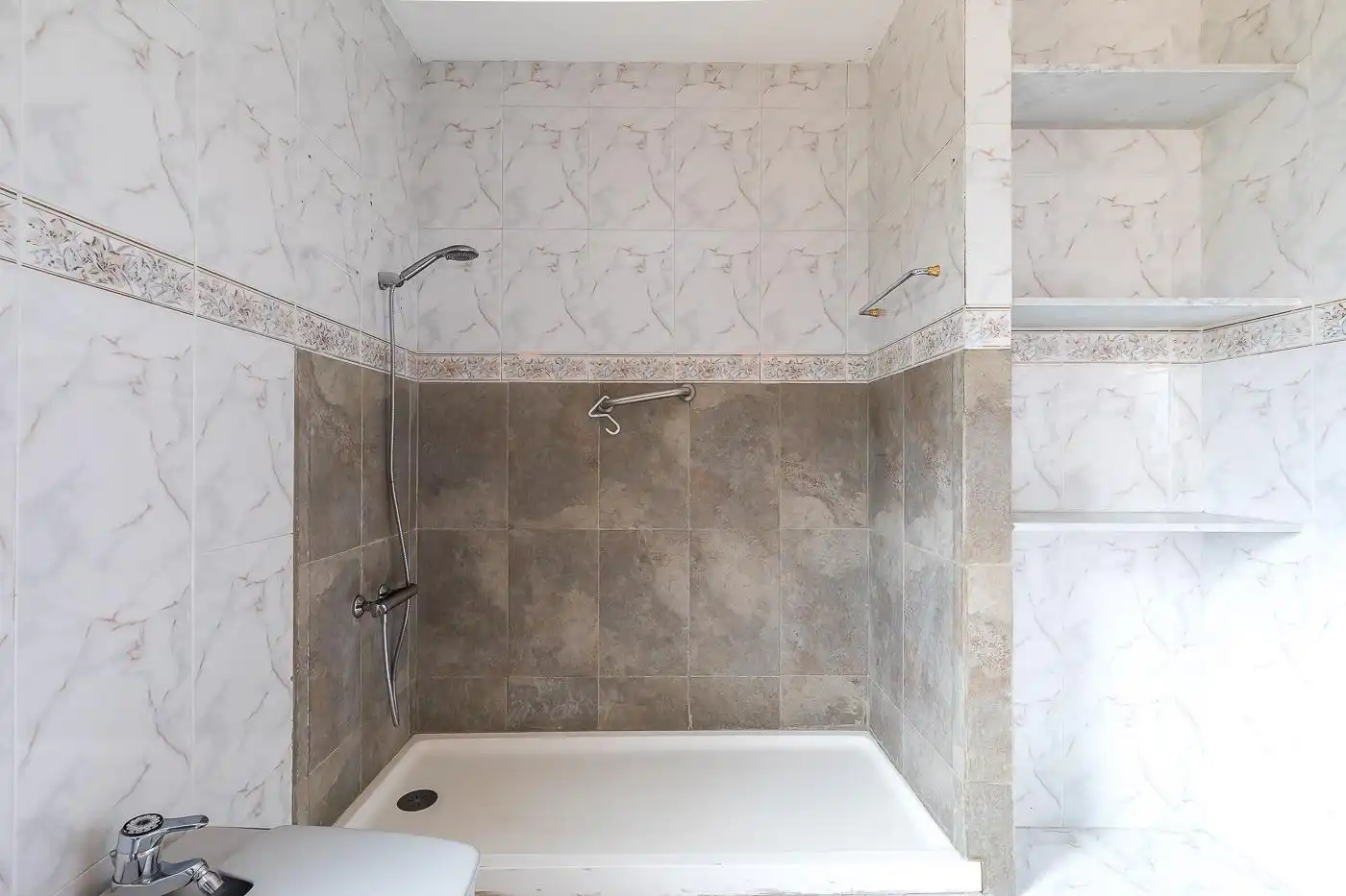 Baño de Casa adosada en venta en Galapagar con Calefacción, Jardín privado y Terraza