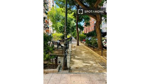Foto 3 de Piso de alquiler en Ciutat Jardí, Valencia Capital