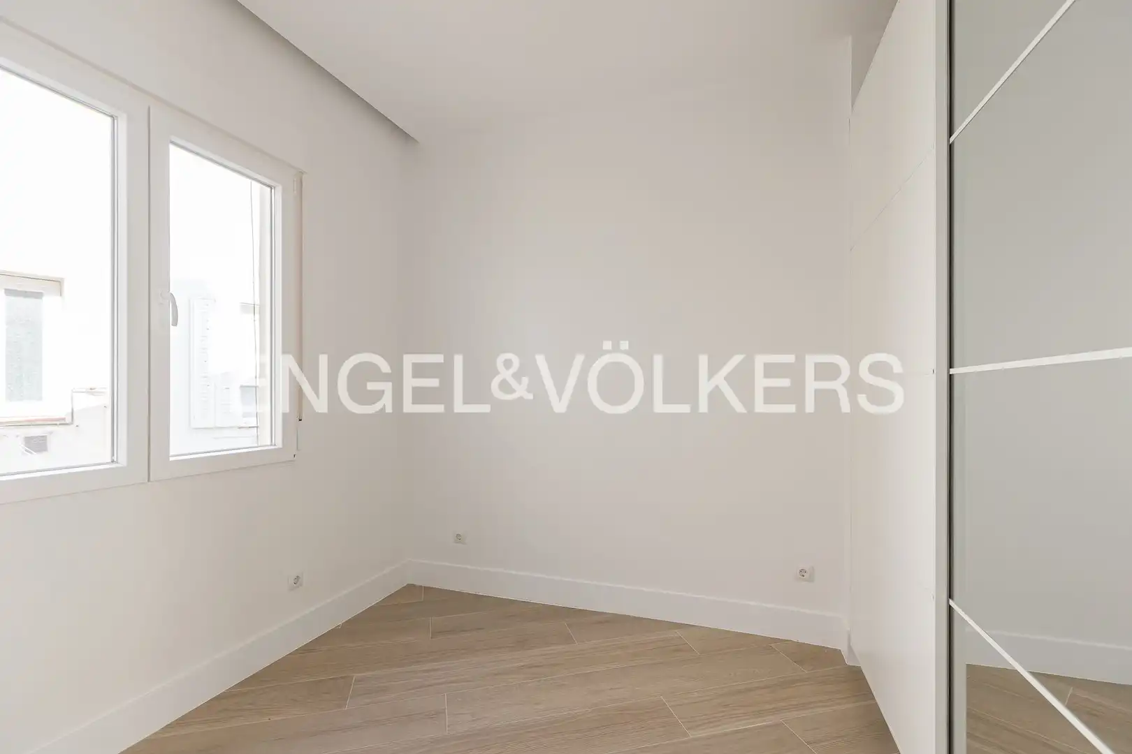 Bedroom of Flat for rent in Madrid  with Air Conditioner and Heating