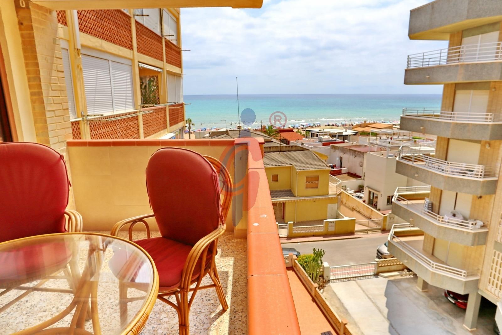 Vista exterior de Apartament de lloguer en Guardamar del Segura amb Terrassa