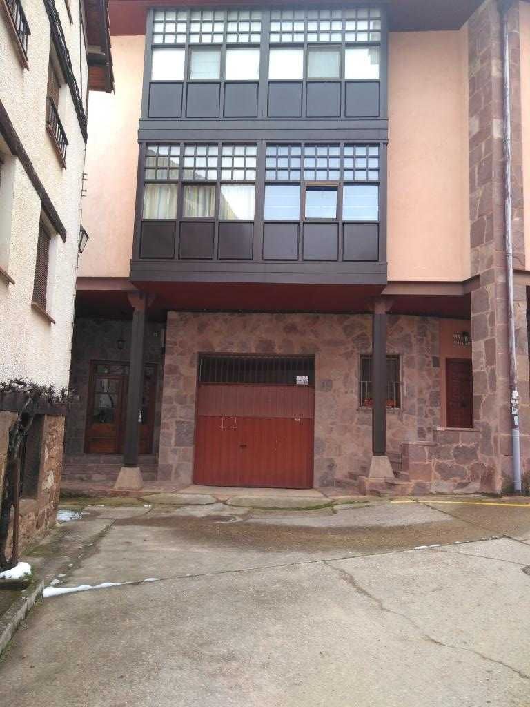 Vista exterior de Garatge en venda en Valgañón