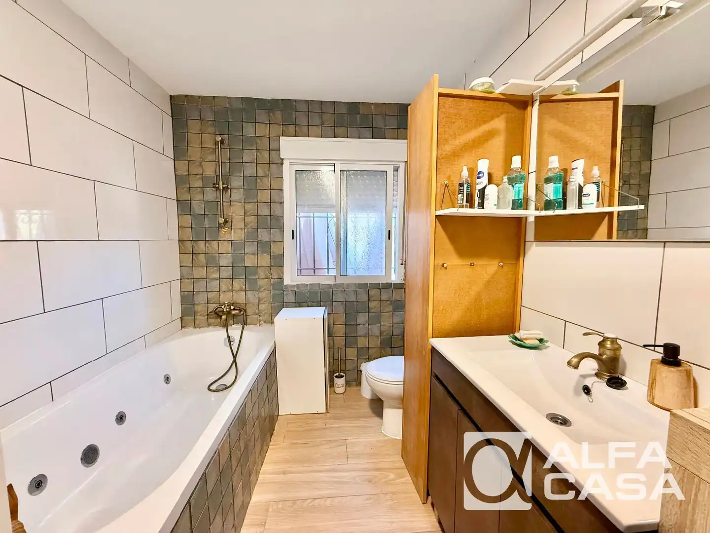 Baño de Casa o chalet en venta en Lloret de Mar con Calefacción, Parquet y Amueblado