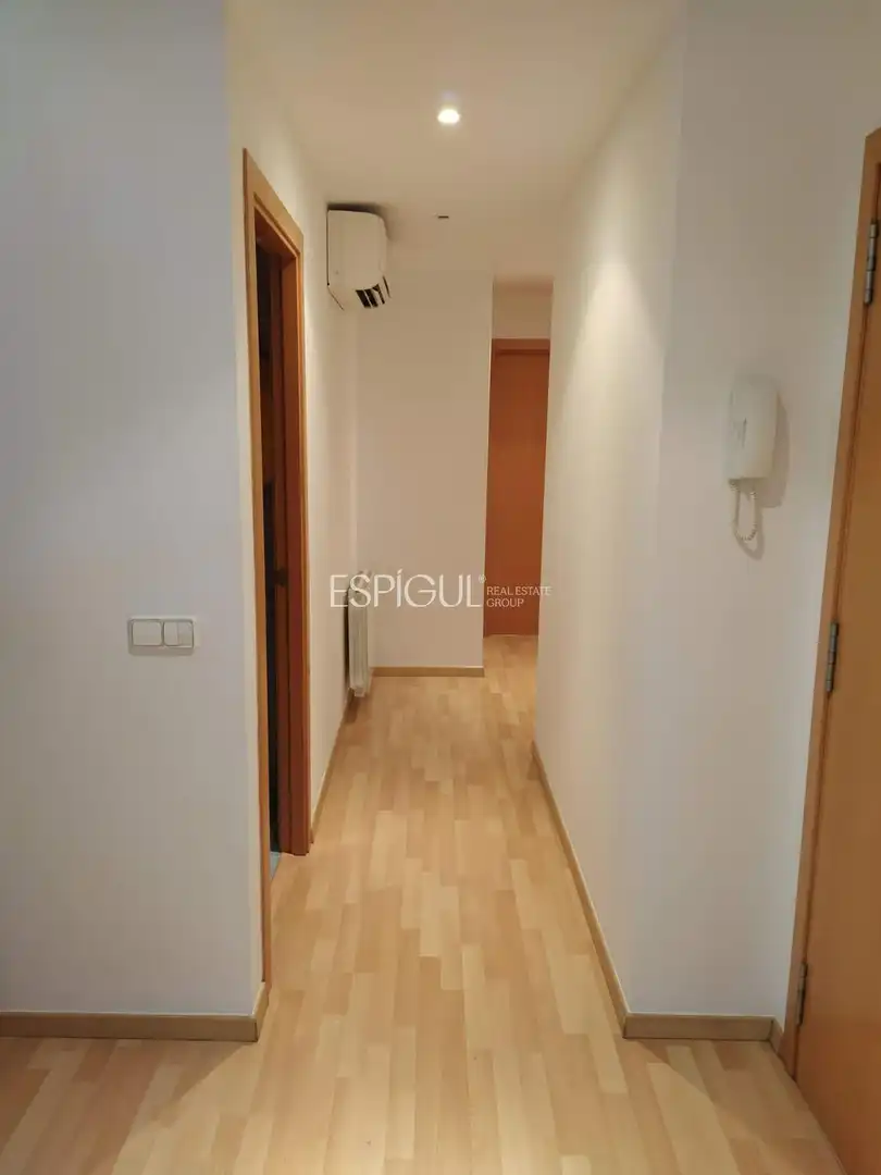 Maisonette zum Verkauf in Girona mit Klimaanlage, Heizung und Parkett