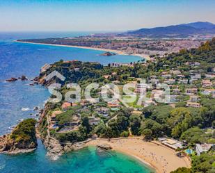 Vista exterior de Casa o xalet en venda en Blanes amb Calefacció, Jardí privat i Terrassa