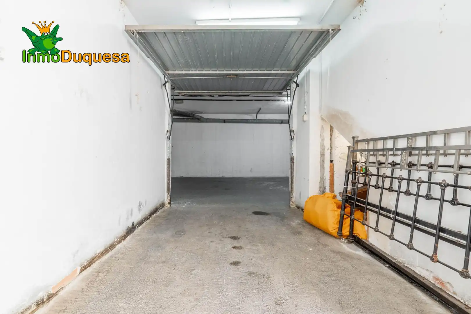 Detached homes for sale in Almuñécar  with Private garden, Terrace and Storage room