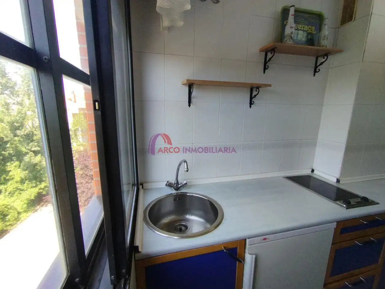 Cuina de Apartament en venda en Burgos amb Calefacció i Traster