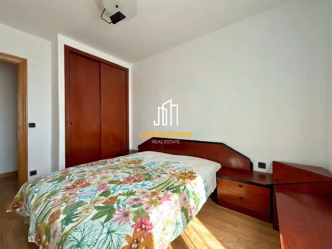 Bedroom of Flat for rent in  Logroño  with Heating and Storage room