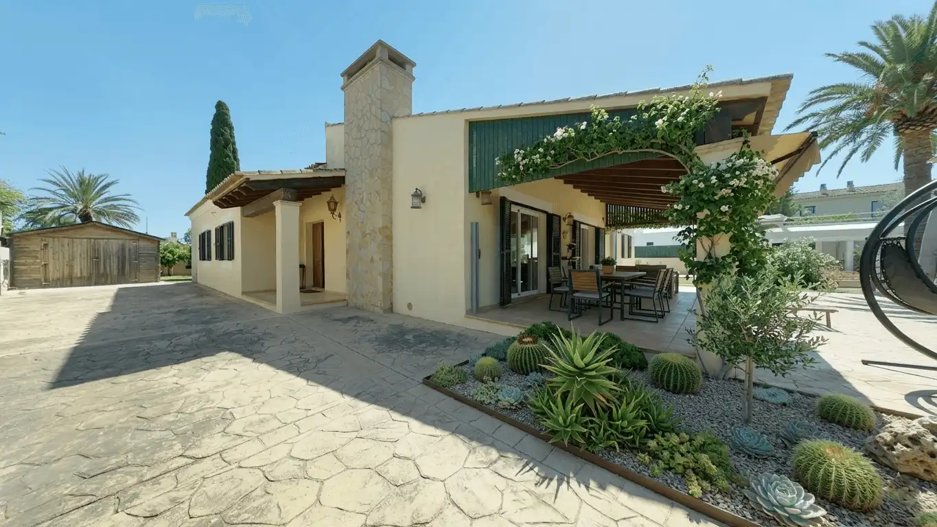 Vista exterior de Casa o xalet en venda en Sant Llorenç des Cardassar amb Aire condicionat, Calefacció i Terrassa