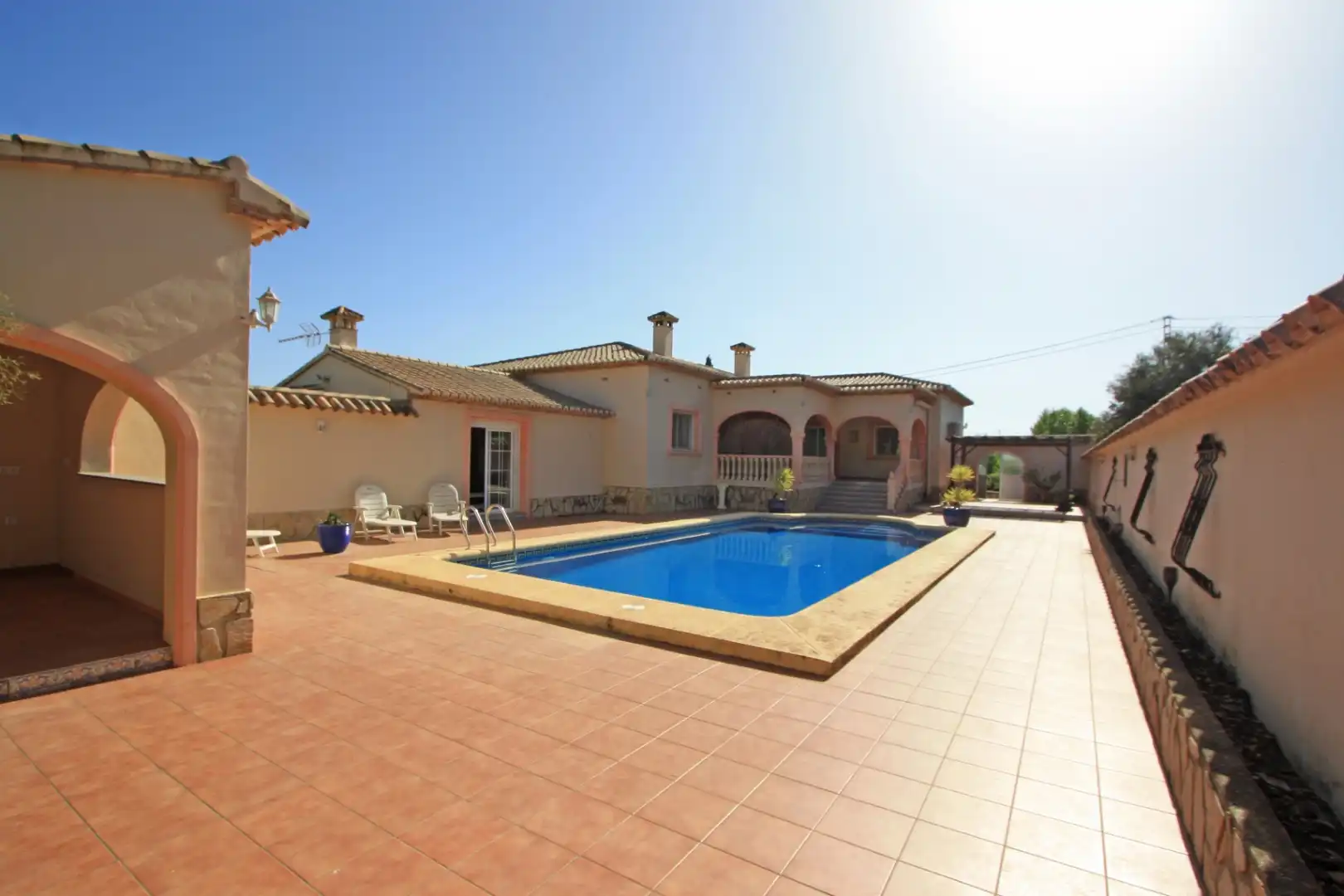 Vista exterior de Casa o xalet en venda en Xaló amb Aire condicionat, Calefacció i Jardí privat