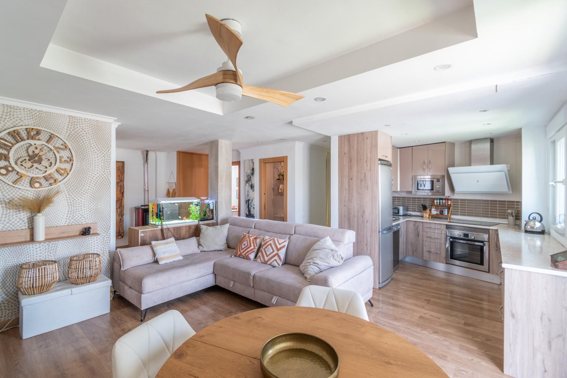 Sala de estar de Ático en venta en Albolote con Aire acondicionado, Calefacción y Terraza