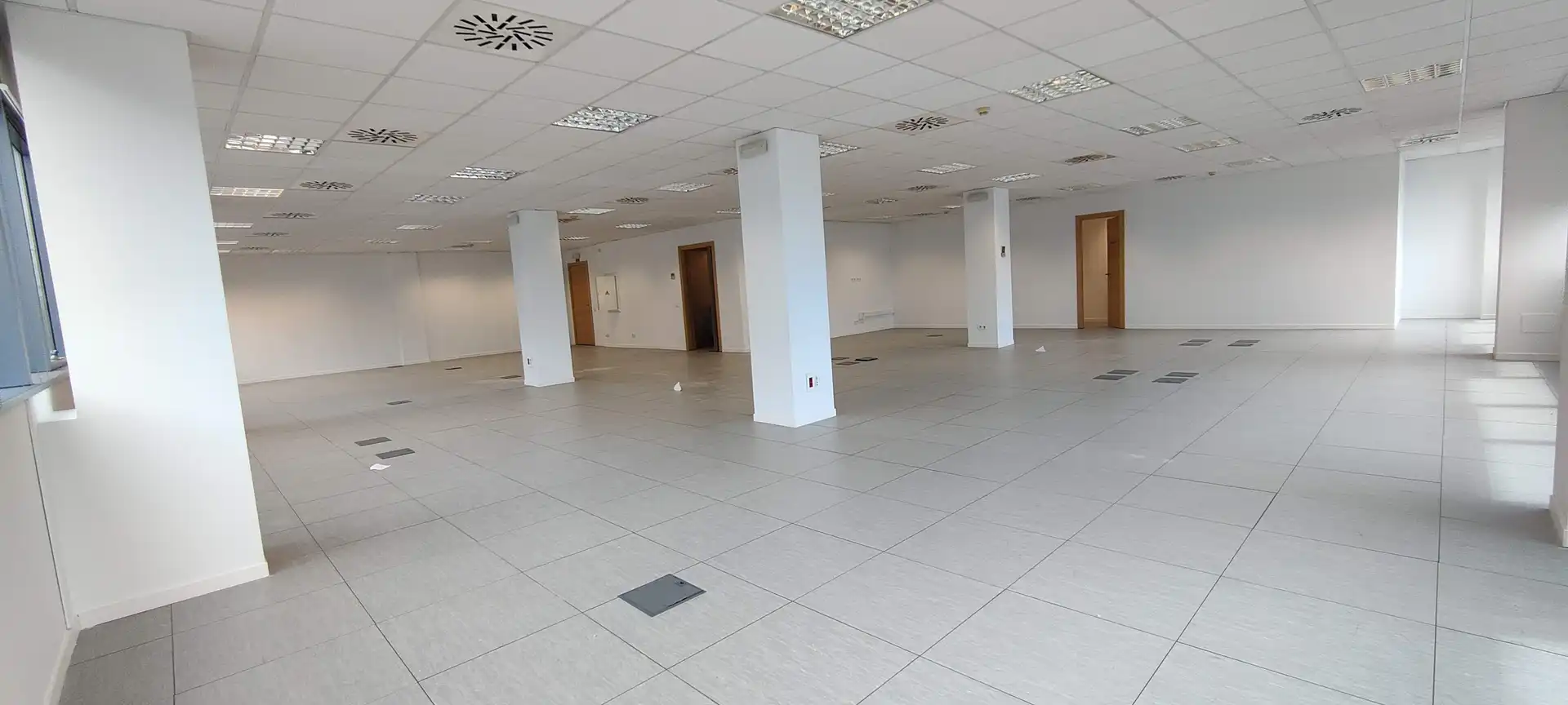 Office for rent in Sant Just Desvern  with Air Conditioner, Heating and Internet