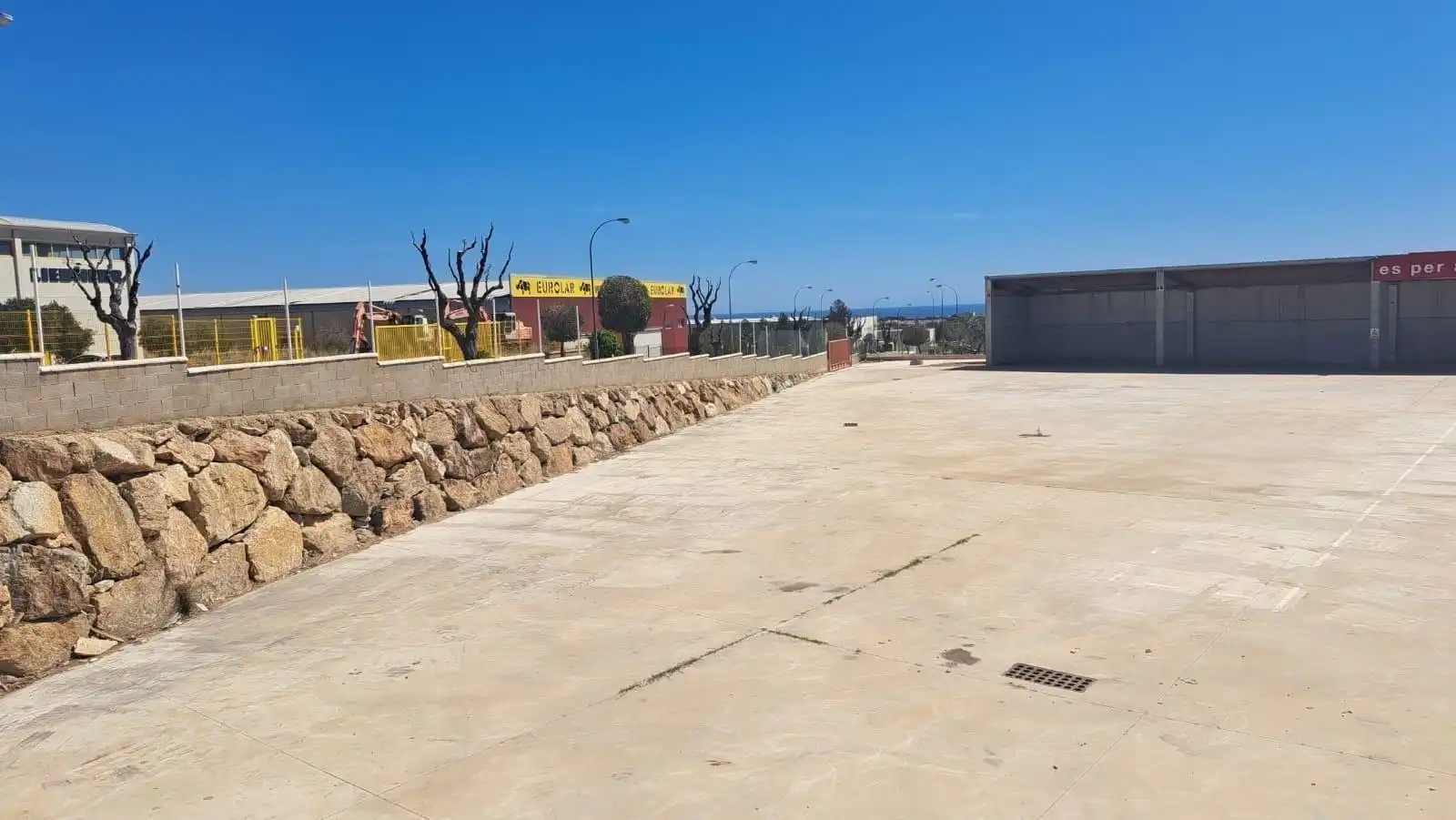 Parking of Industrial buildings for rent in L'Aldea