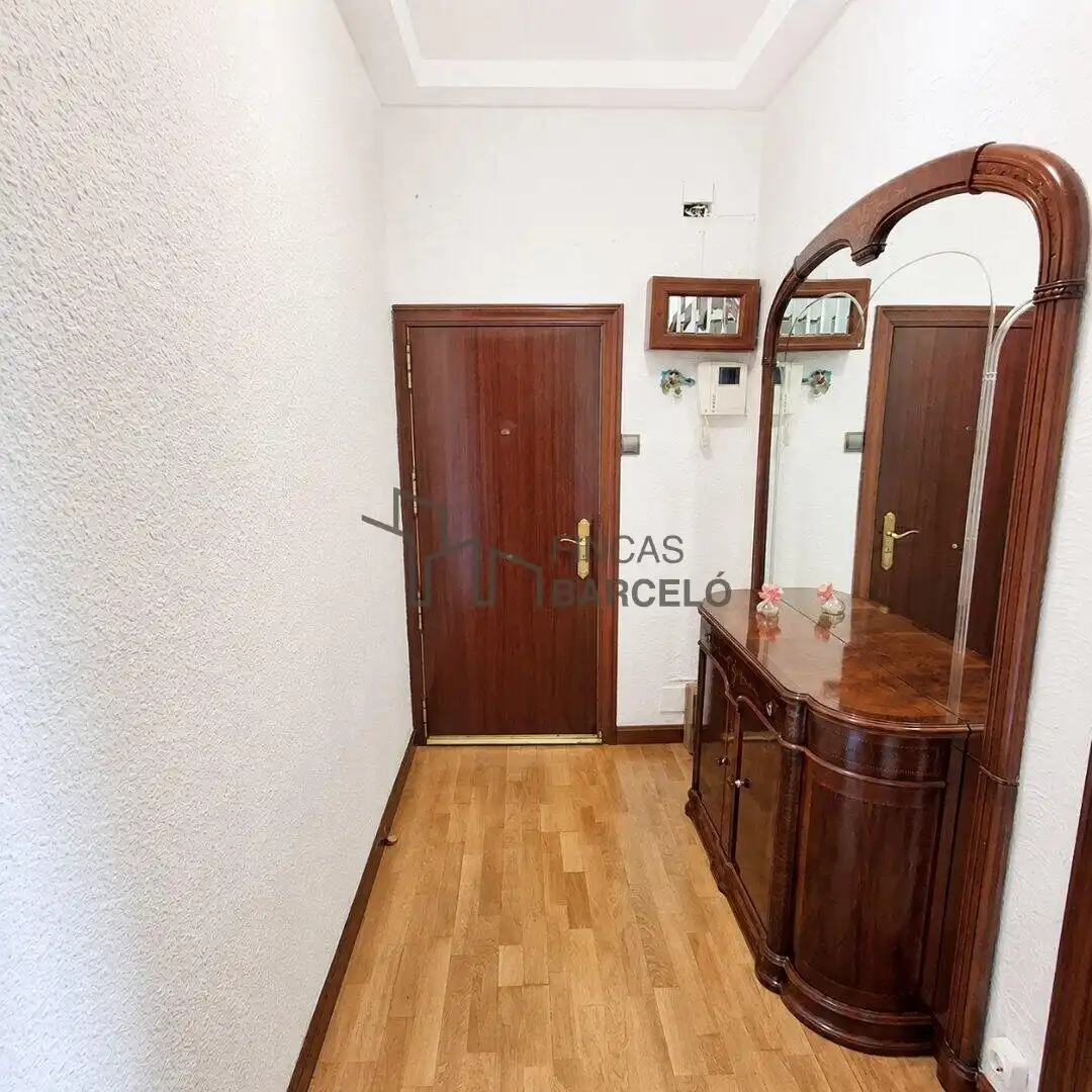 Pis amb ascensor en venda a calle la paz, 28, imagen 4