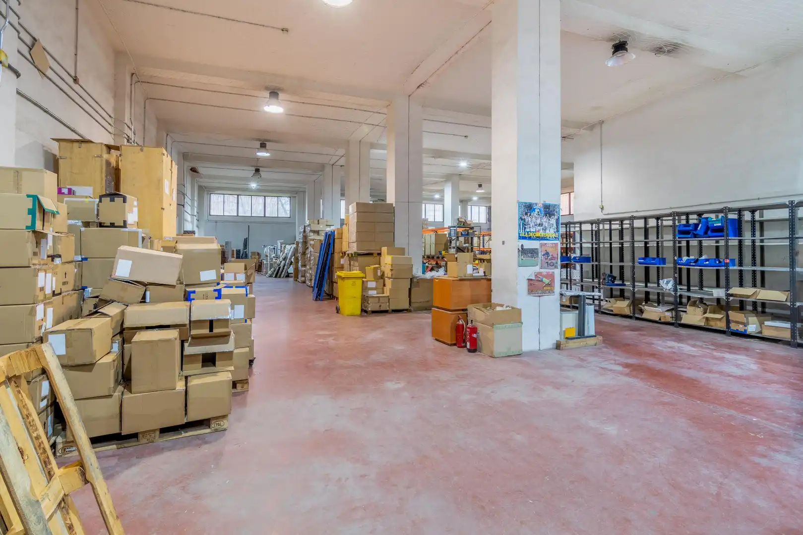 Nau industrial en venda a Calle de Albasanz, Simancas