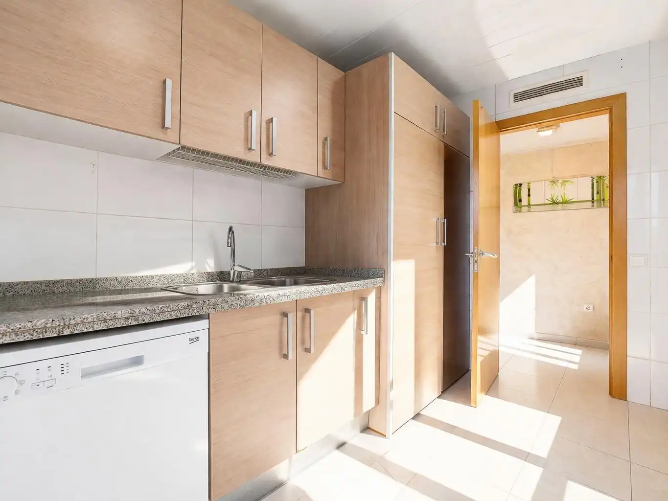 Kitchen of Flat for sale in Salou  with Air Conditioner, Heating and Private garden