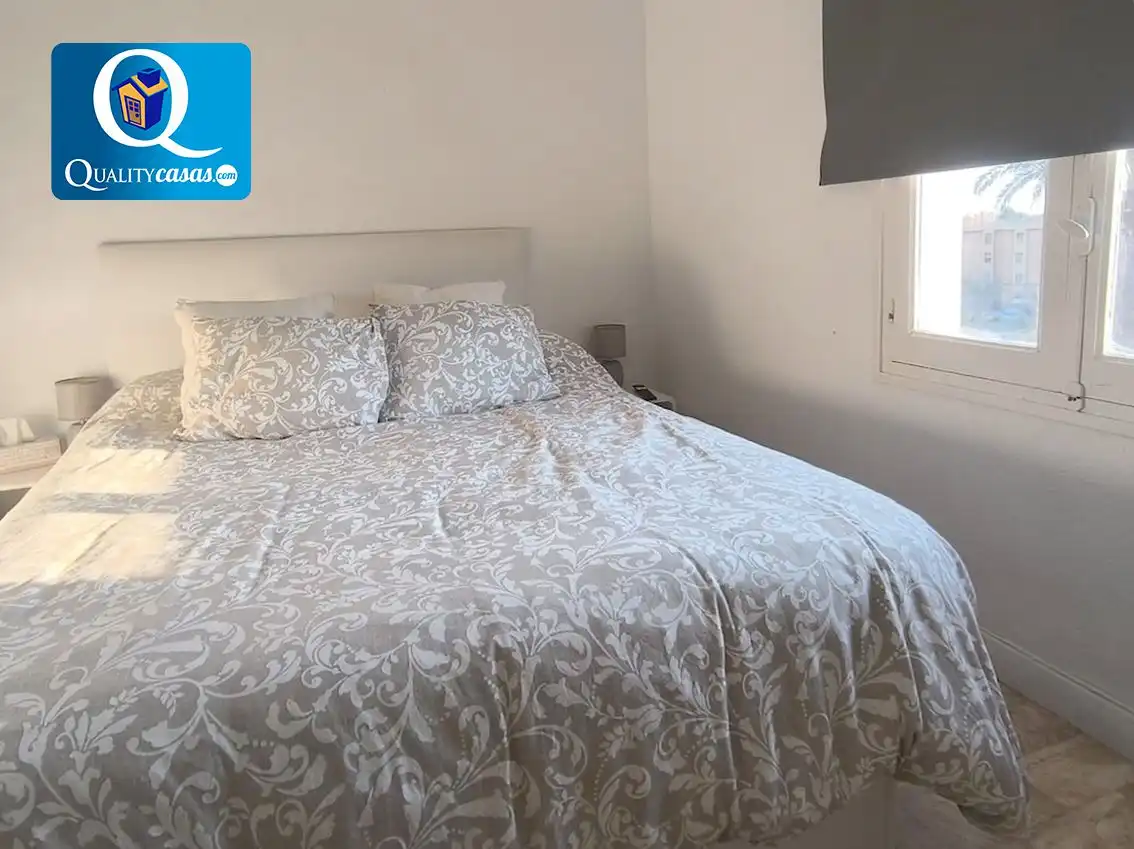 Dormitori de Apartament en venda en Elche / Elx amb Balcó