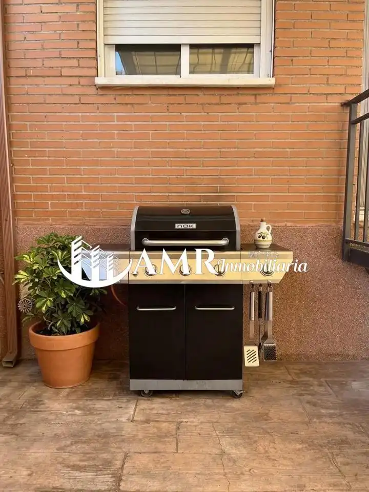 Casa adosada en venta en Seseña con Aire acondicionado, Calefacción y Jardín privado