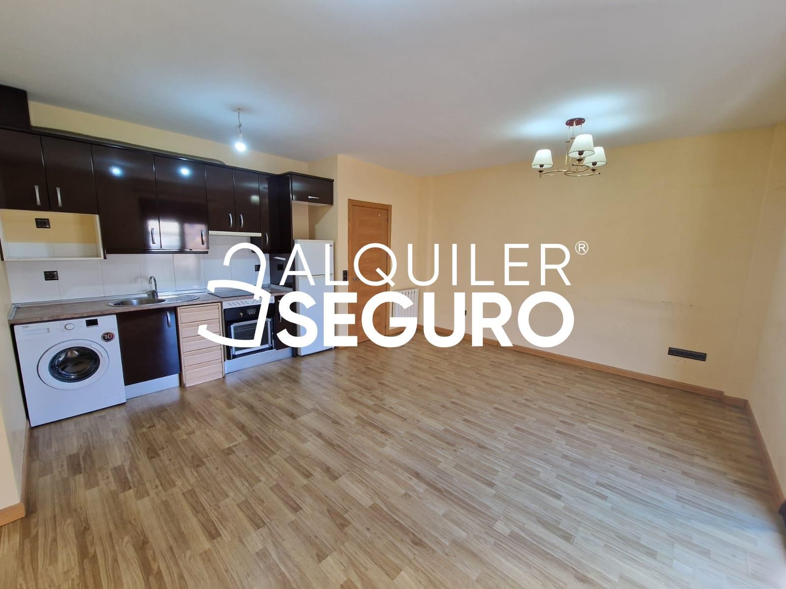 Exterior view of Flat to rent in San Martín de Valdeiglesias  with Heating, Terrace and Storage room