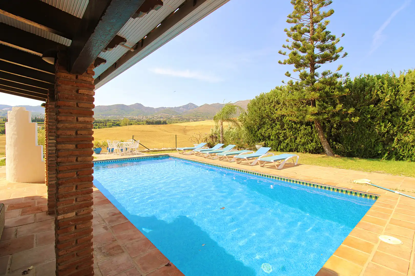 Piscina de Finca rústica en venta en Alhaurín de la Torre con Aire acondicionado, Calefacción y Jardín privado