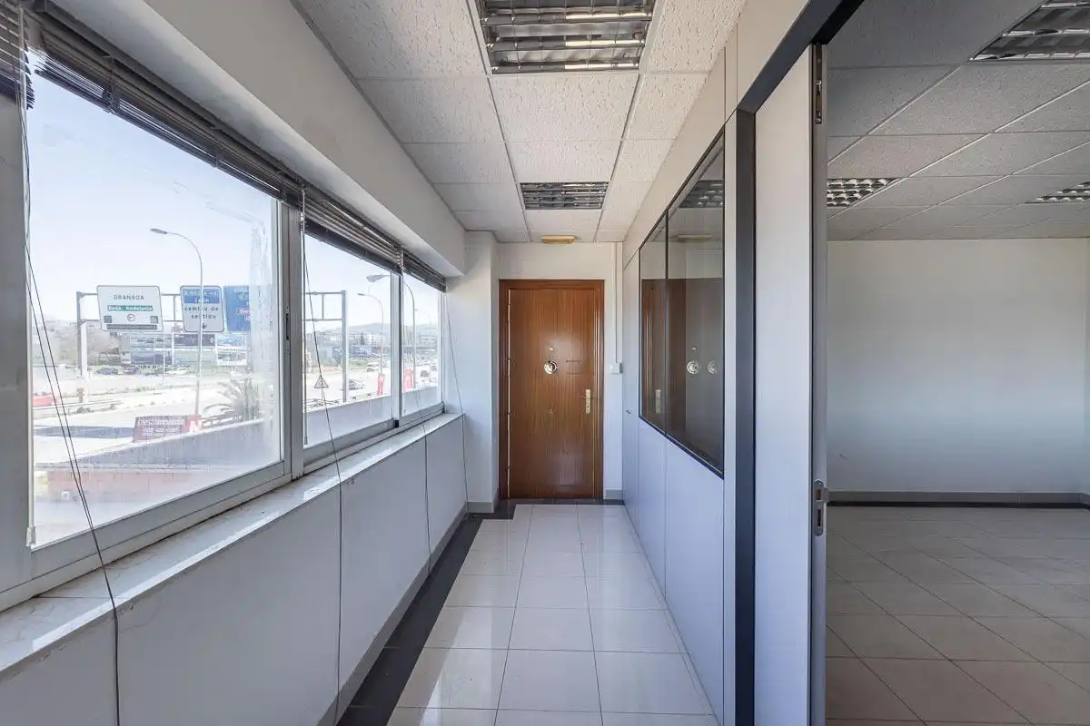 Office for rent in Granada  with Heating