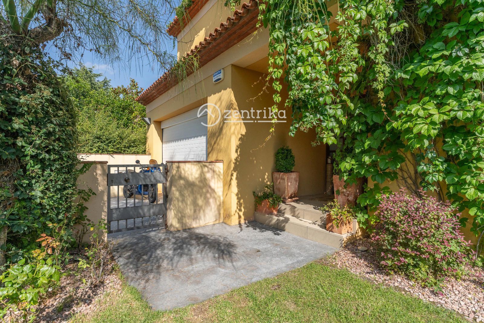 Vista exterior de Casa o xalet en venda en Reus amb Aire condicionat, Calefacció i Terrassa
