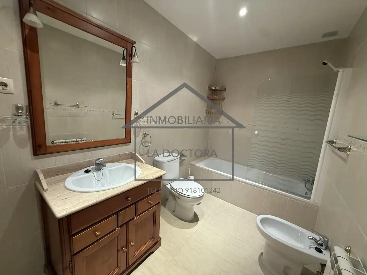 Baño de Piso de alquiler en Navalcarnero con Aire acondicionado, Calefacción y Terraza