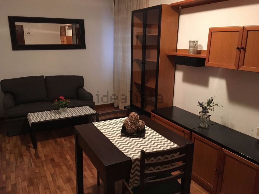 Apartment to rent in Calle Marqués de Teverga, 10, Plaza de América