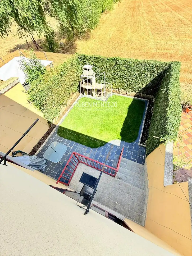 Jardín de Casa adosada en venta en Galindo y Perahuy con Calefacción, Jardín privado y Terraza