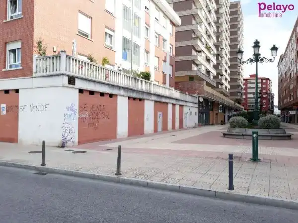 Außenansicht von Erdgeschoss zum Verkauf in Torrelavega 