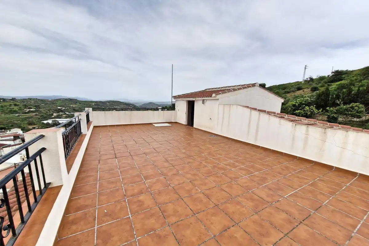 Terraced house with garden for sale in Guaro, imagen 17