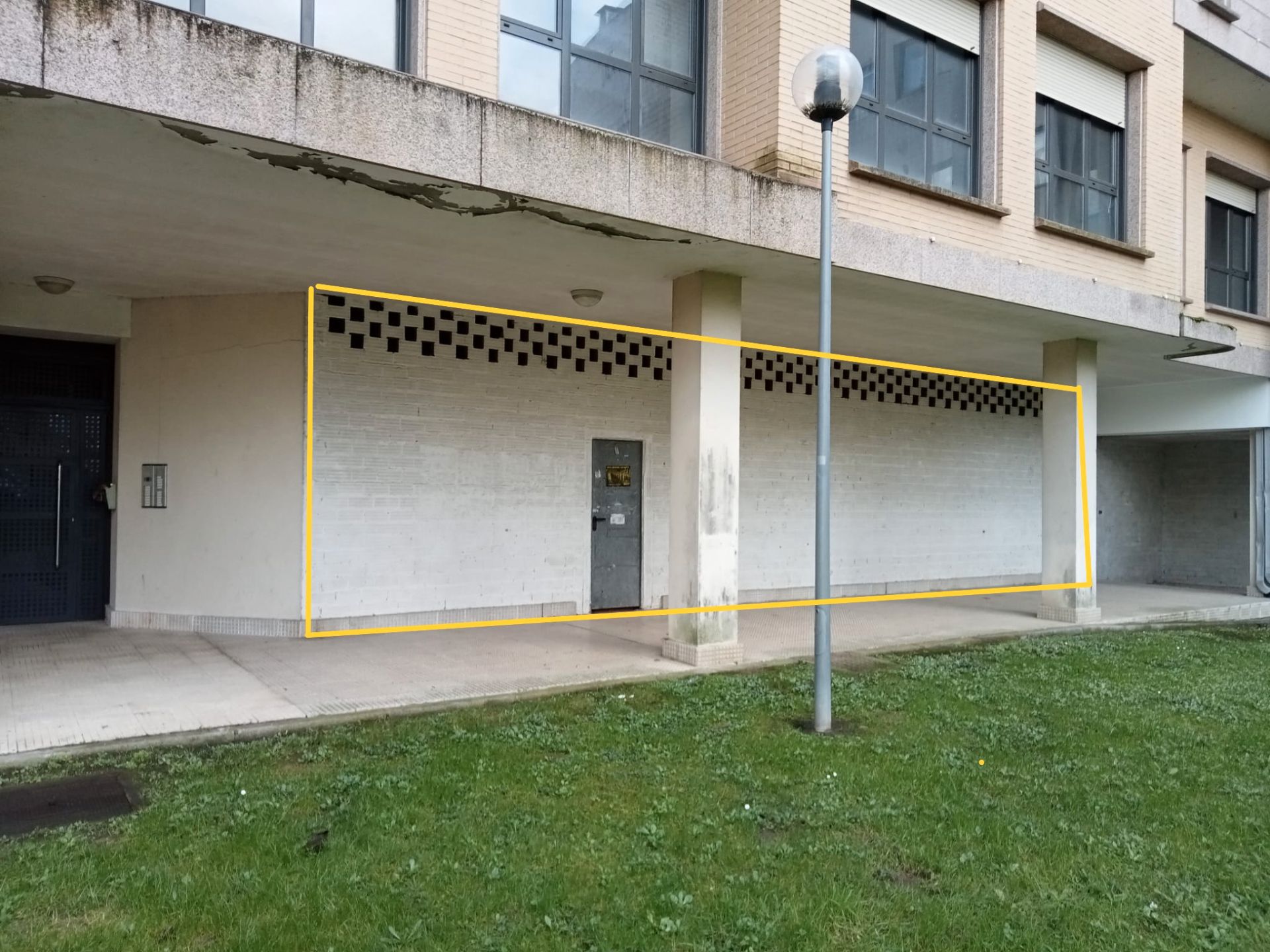 Exterior view of Premises for sale in Pontevedra Capital 