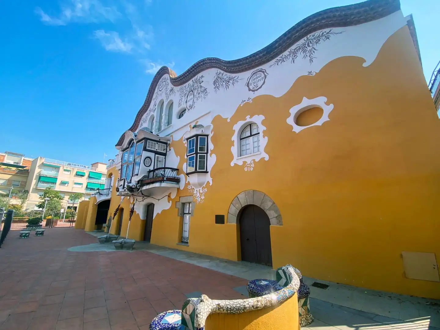 Vista exterior de Garatge en venda en Sant Joan Despí